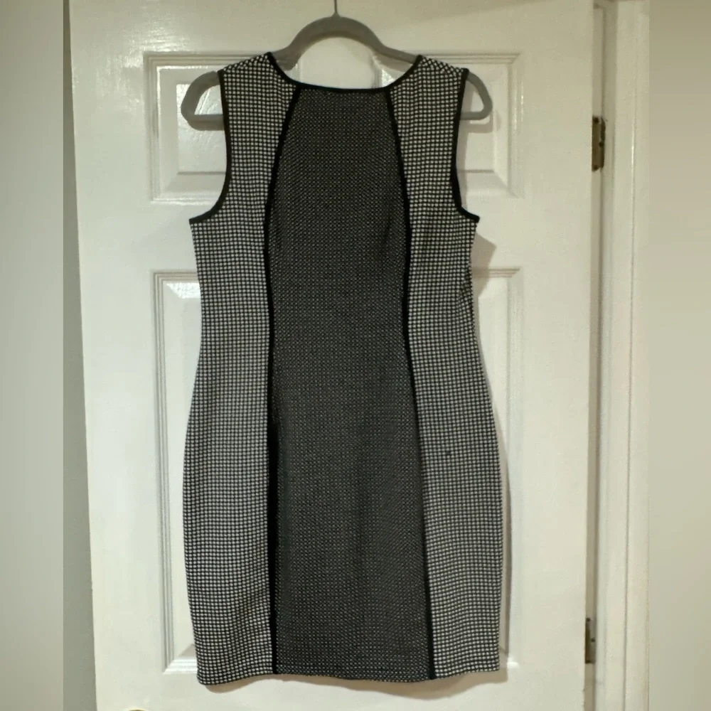 Bailey 44 Diva Doll Sleeveless Dress - Picture 2 of 2